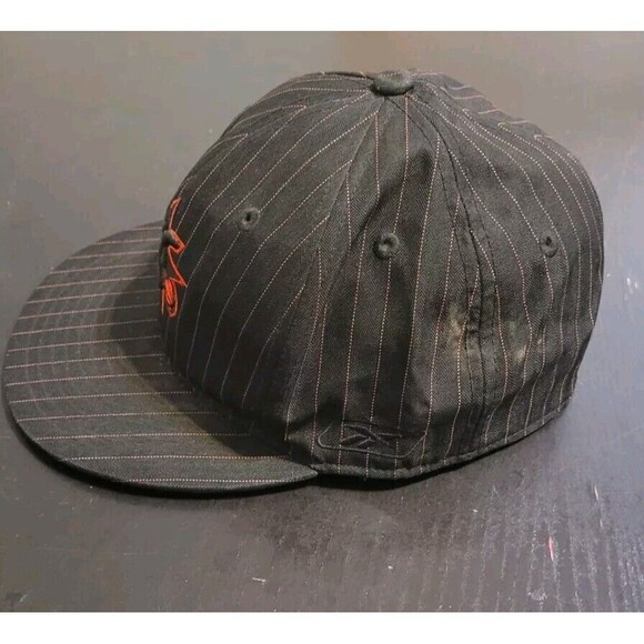 Vtg Philadelphia 76ers Hat Reebok Sz 7 1/2 Fitted Red Pinstripe Black Hat NBA - Picture 3 of 8